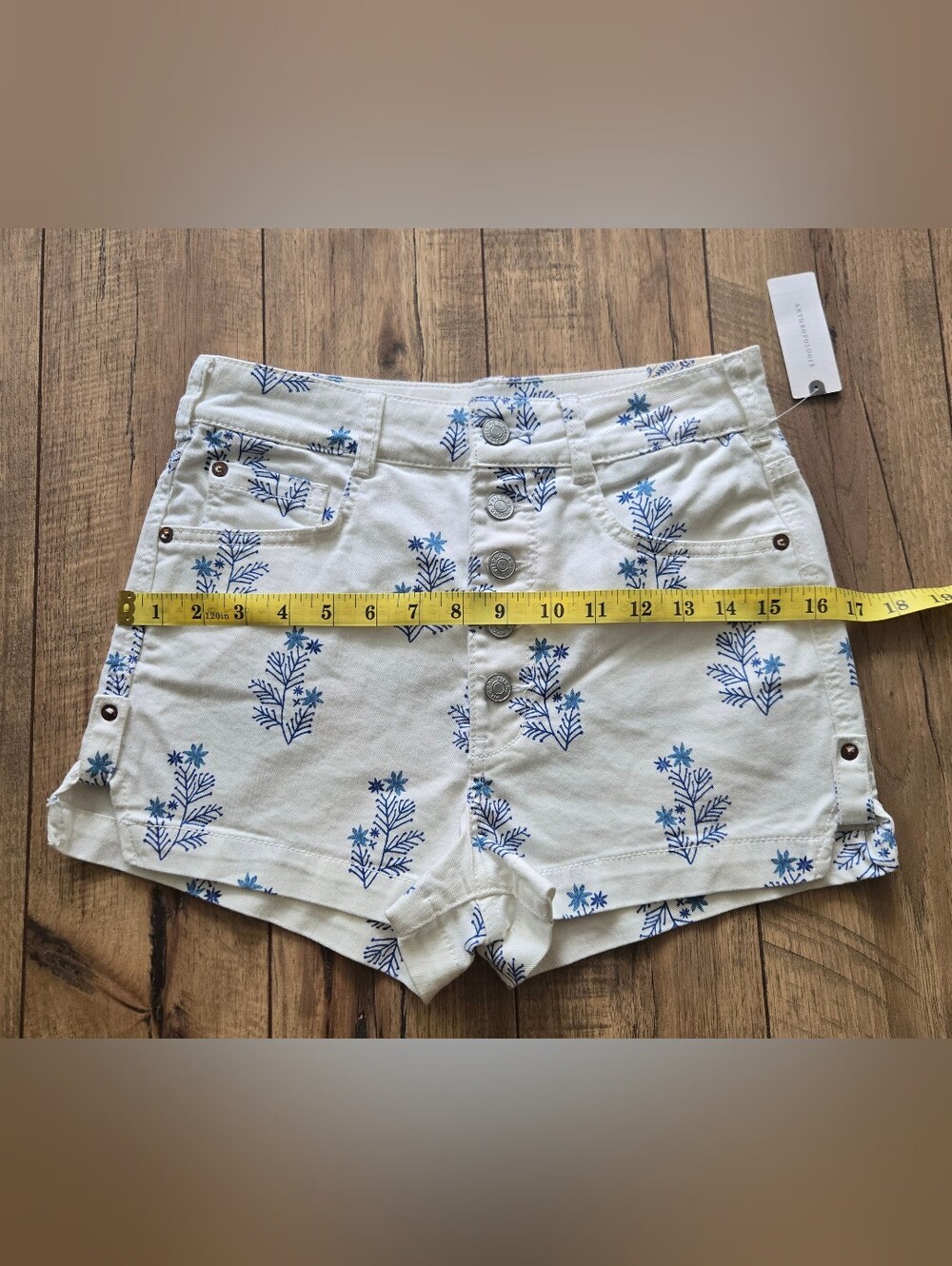 Anthropolgie Pilcro White Floral Denim Shorts - Picture 8 of 9